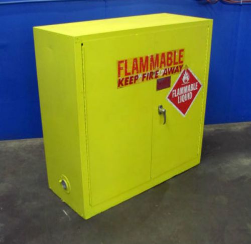 EAGLE MODEL 1932 30 GAL FLAMMABLE SAFETY STORAGE CABINET~JUSTRITE~ONTARIO, CALIF