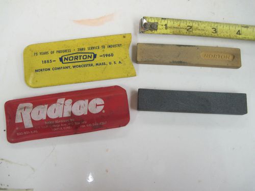 lot of 2 vintage machinist sharpening stones &amp; plastic pouches/Radiac and Norton