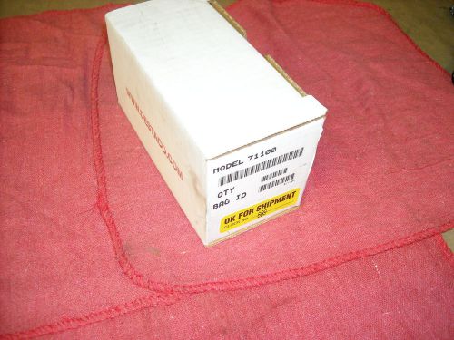 71100, de-sta-co, threadded clamp, 71100,  new old stock for sale
