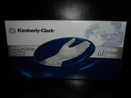 Kimberly-Clark Sterling Nitrile MEDIUM KC300 Powder-Free Exam Gloves(200 gloves)