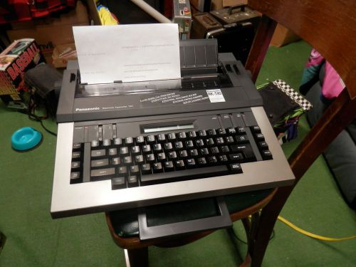 Panasonic electric typewriter RK-T40 nice condition works with ink cartridge