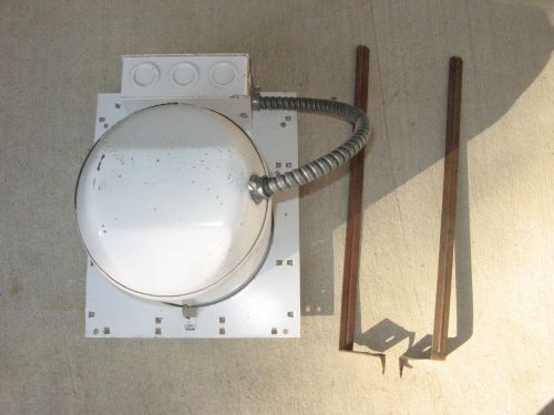 New moe thomas industries r1 recessed light with two hanger bars for sale