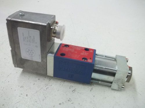 MOOG D633Z570B DIRECT DRIVE VALVE *NEW OUT OF A BOX*