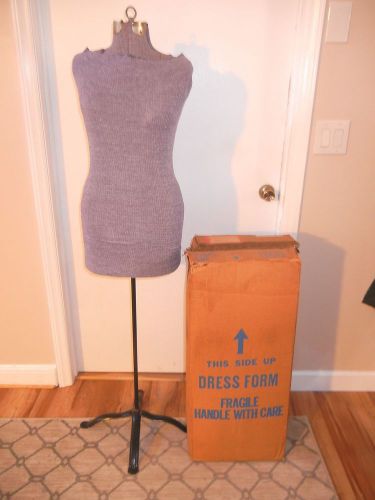 TRU SHAPE DRESS FORM BY SINGER SIZE B ADJUSTABLE WITH STAND.