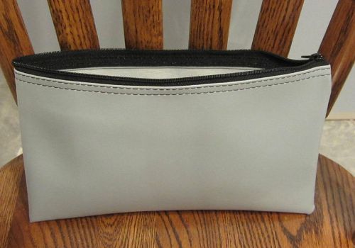 1 GRAY VINYL ZIPPER BANK BAG MONEY JEWELRY POUCH COIN CURRENCY WALLET COUPONS