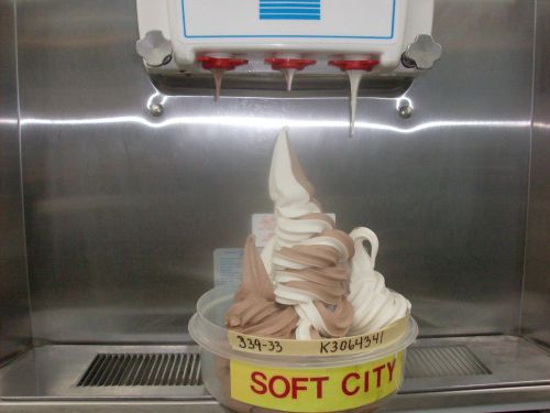 Taylor Ice Cream or Yogurt Machine 339-33  AIR COOLED 3 phase clean 2003