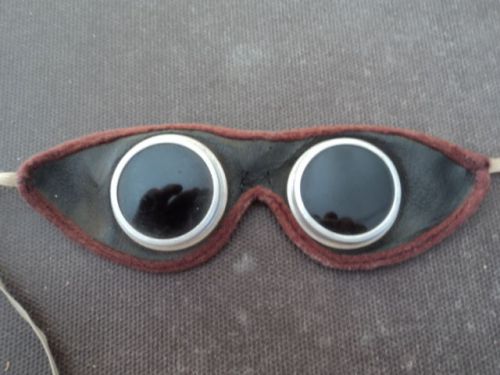 VINTAGE-WELDING GOGGLES-STEAMPUNK-MAYBE WATCH &#034;THE BOMB&#034; GO OFF!-GREAT LOOK!