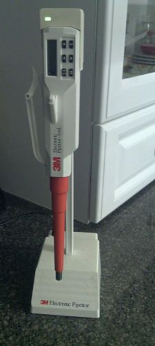 3M electronic Pipette, 1 ml, WITH STAND ( CORD NOT INCLUDED)