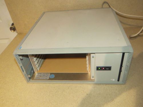 TRACEWELL VME CHASSIS - CUSTOM 25 TYPE 3 VME - MVME 712A