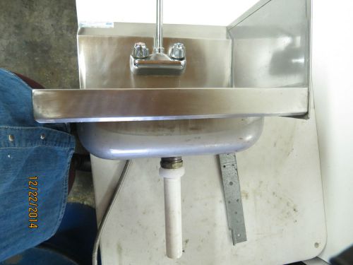 Used turbo air single wall mount hand sink right side splash for sale