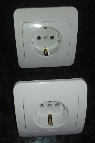 New Pair of 16A 250V EU Standard Wall Socket with White Panel Made in China