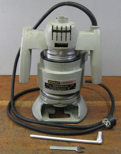STANLEY INDUSTRIAL - PLUNGE ROUTER  1/2  Collet Capacity 13 amp Motor model 90305
