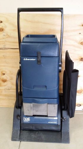 Host liberator dry vacuum extractor carpet- great condition! for sale