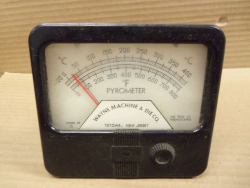 Wayne Machine &amp; Die Company Simpson Model 29 Panel Volt Meter Voltmeter 0-800