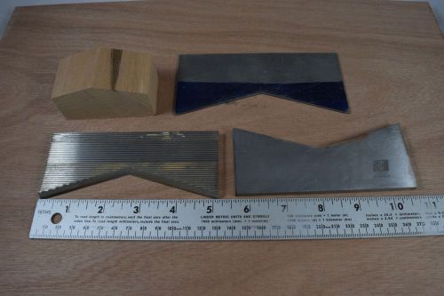 Double angle molding knife set