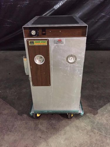 Cres-Cor H-339-128 Insulated Half-Size Heated Holding Cabinet