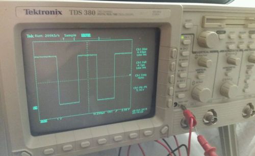 Tektronix oscilloscope TDS 380 works perfectly serial number B012126 tek scope