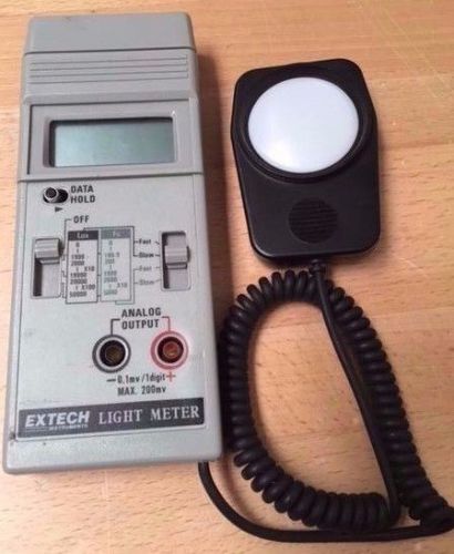 Extech Instruments Light Meter with a 1 year Calibration Certificate