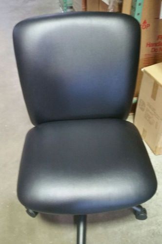 BLACK FAUX LEATHER CONFERENCE ROOM CHAIR NEW!!!