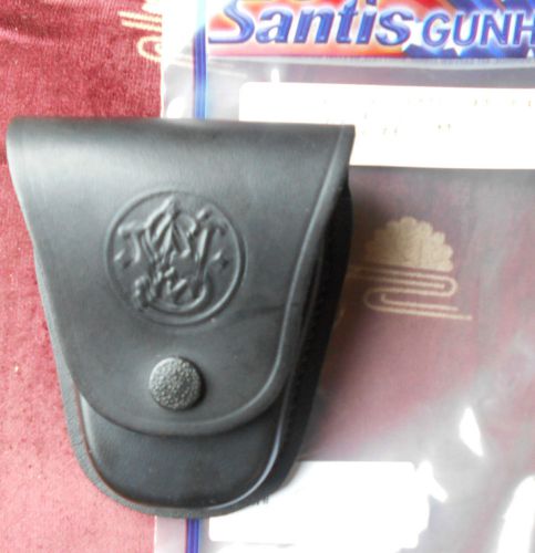 Desantis Leather Duty Handcuff Case S&amp;W Hinged Cuffs Fits 2 1/4&#034; Belt Black C482