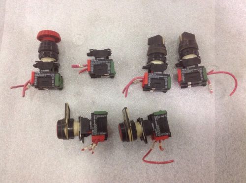 Lot Of 6 - Square D 9001 DA11 Contact Block Pushbutton W/ 2 Switch, 1 Twist Stop