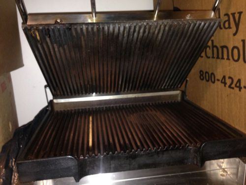 WARING WPG250  Commercial Panini Press Sandwich Grill