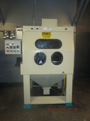 EXPENSIVE ICM MULTI NOZZLE BLAST CABINET WITH MOTORIZED ROTARY TABLE / COLLECTOR