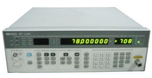 HP/Agilent 8657B/001 Synthesized Signal Generator100kHz-2060MHz TXCO CAL/WARR.