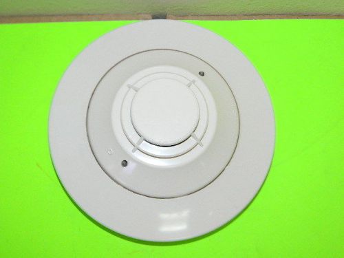 NOTIFIER FSP-851 ADDRESSABLE SMOKE DETECTOR WITH BASE (38+ AVAILABLE)