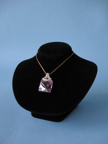 5.5&#034;Hx8&#034;W BLACK VELVET JEWELRY DISPLAY BUST NECKLACE CHAIN CHOKER PENDANT JA27B1