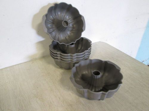 LOT OF 6 &#034;NORDIC WARE&#034; ANGEL FOODS/BUNDT CAKE FLUTED TUBE NON STICK BAKING PAN
