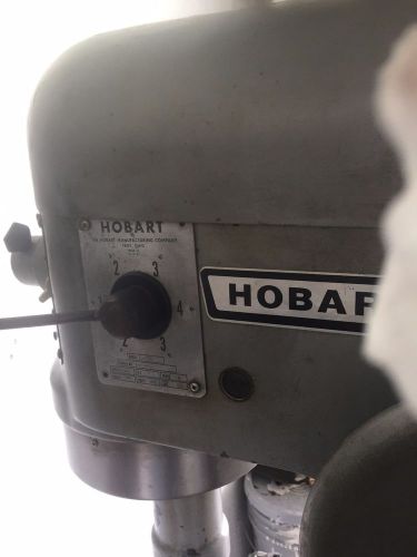 Hobart 60 Quart Mixer (Single Phase) w. bowl &amp; dough hook