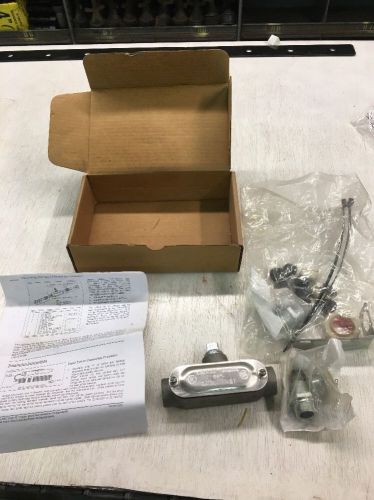 NIB - Crouse Hinds 3/4&#034; Conduit Outlet W/ Extras