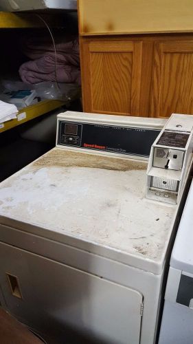 coin washer / dryer