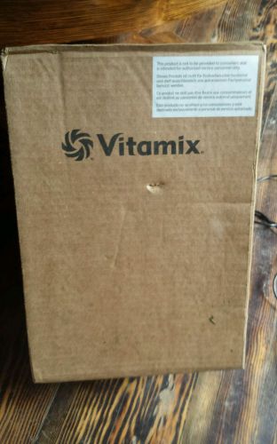 Vitamix 32oz .9L With Lid No Blade 15863 Model#VM0137