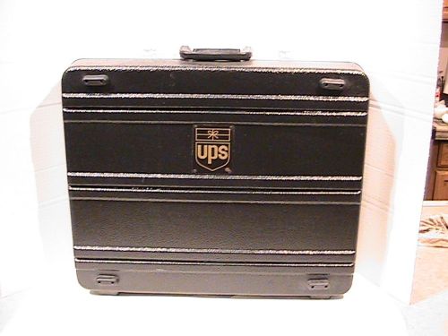 United Parcel Service UPS black shipping container case 20.5 x 18.5 x 6.75