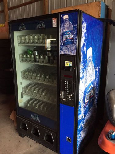 Vending Machine Dixie-Narco DN2145