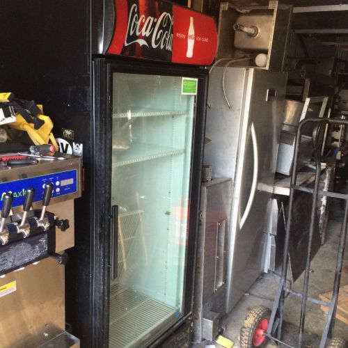 True 1 Glass Door Pop Cooler/Merchandiser CVM-26