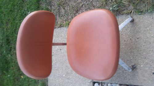 SHAW WALKER VINYL OFFICE CHAIR RETRO