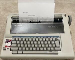 Smith Corona NA1HH Memory Correct Electronic Typewriter Mint Condition