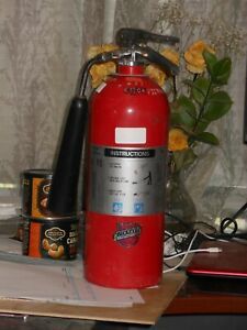 Buckeye 5 lb CO2 FIRE EXTINGUISHER NEEDS HYDRO TEST &amp; RECHARGE  Good CONDITION