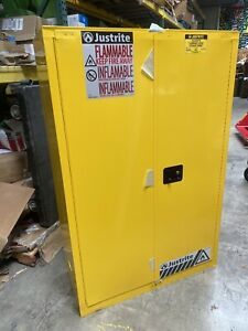 Justrite 894520 45 gal Flammable Cabinet, Self-Closing Door 65&#034; x 43&#034; x 18&#034;