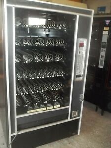 vending machine Snackshop 7600 40 selection works well VN2501 bill validator 