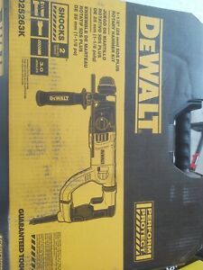 D25263K 1-1/8 SDS PLUS Rotary Hammer Kit