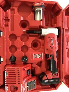 Milwaukee 2677-20 M18 6 Ton Knockout Tool Kit - Read Description - New!