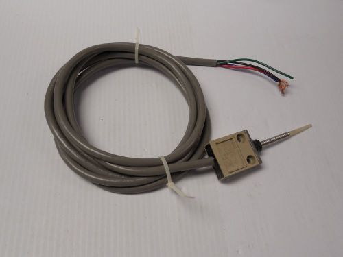 NEW OMRON LIMIT SWITCH D4C-1650 2 AMP A 2A 250 VAC