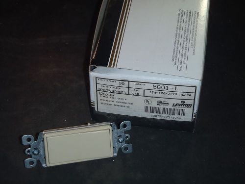 Leviton 5601-I Decora Rocker Switch Ivory (Sold each) 15A-120/277V AC/CA