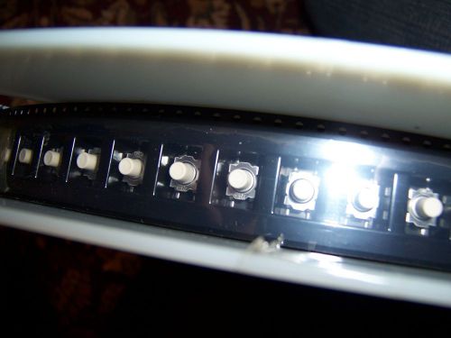 (500 pcs.) KT11P4SM electronic push button switches (NU Horizons Electronics)