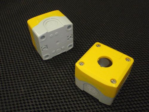 Control box 1 push button 22mm poly urethane 2 3/4&#034; x 2 3/4&#034; safety pb1-ylw for sale