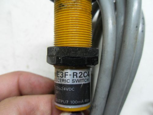 (X3-3) 1 OMRON E3F-R2C4 PHOTOELECTRIC SWITCH